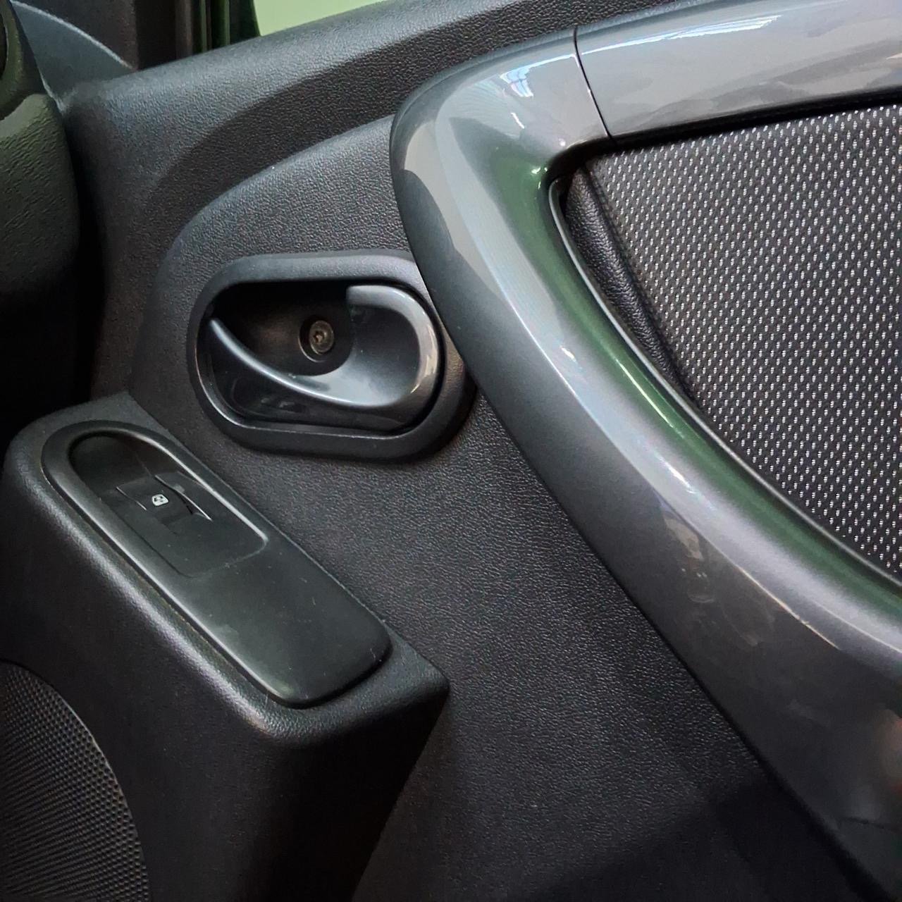 RENAULT DUSTER DYNAMIQUE 2013 