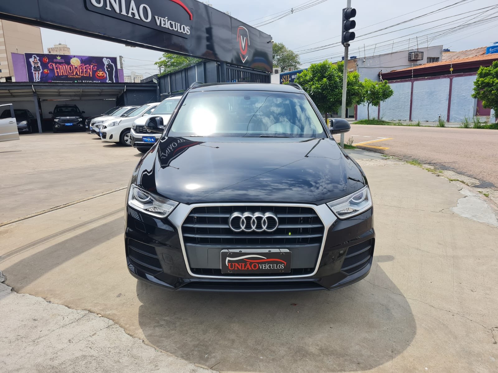 Audi Q3 Attraction 1.4 Turbo Flex
