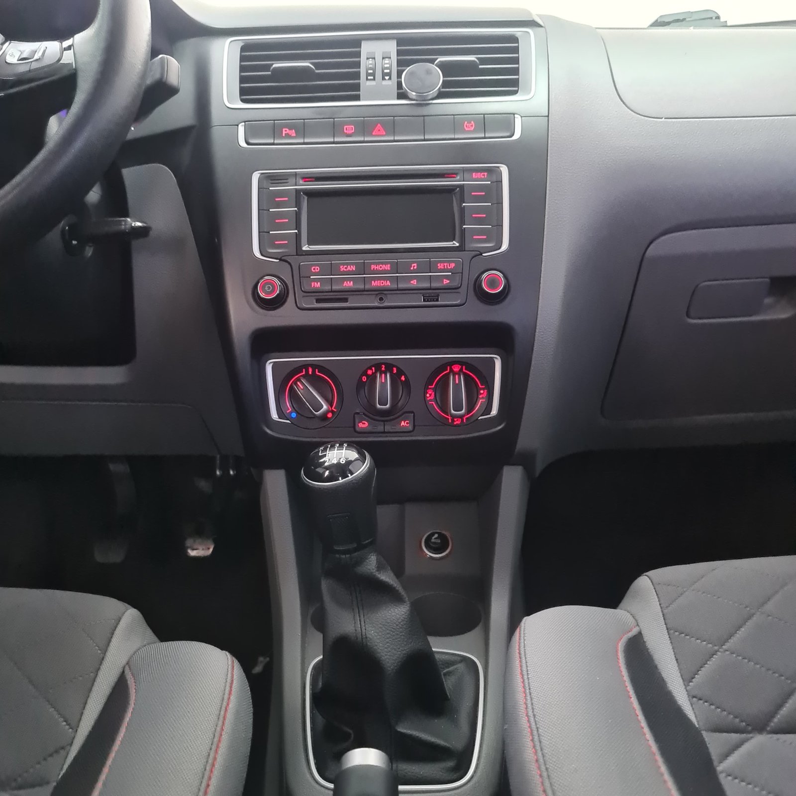 VW FOX HIGHLINE 1.6 2016