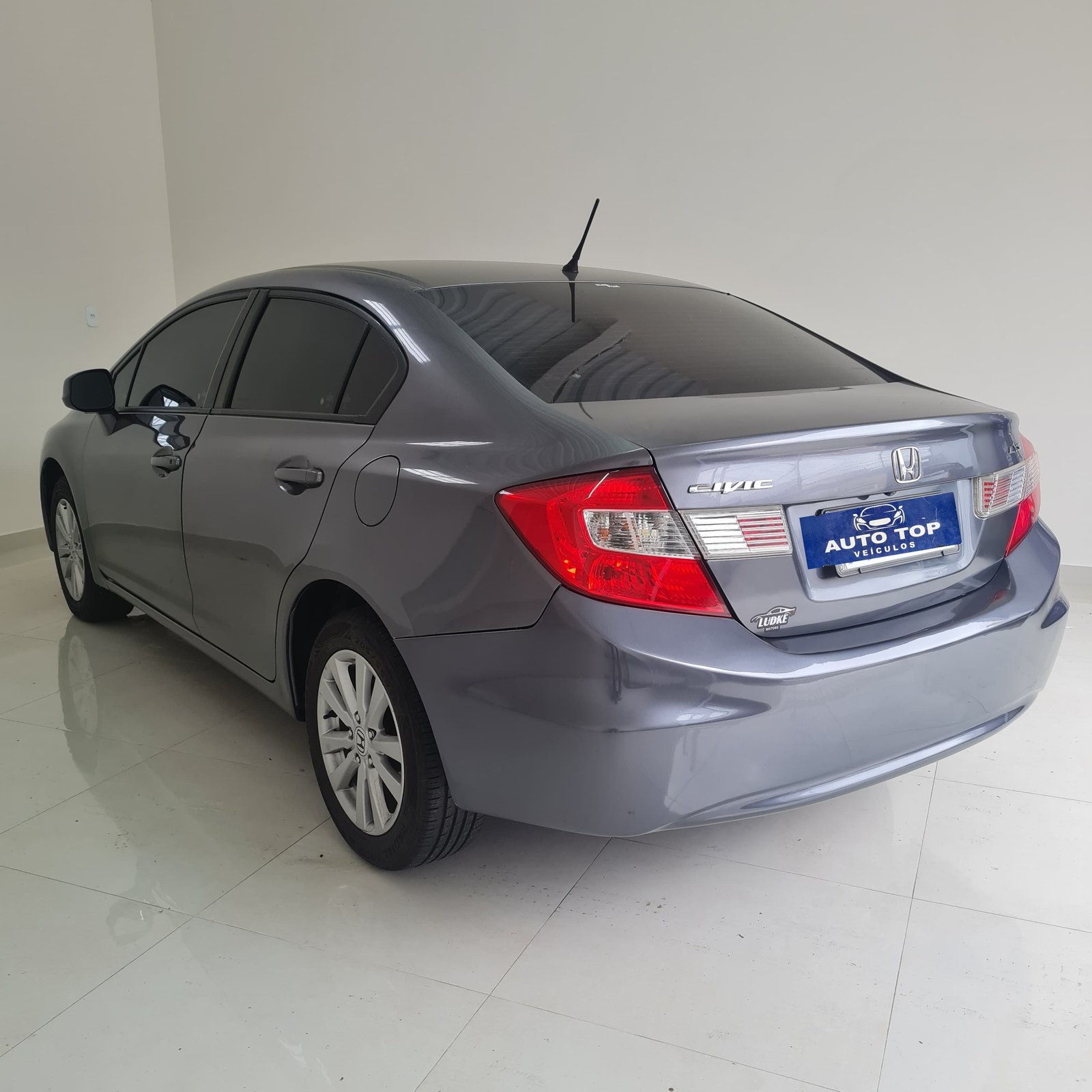 HONDA CIVIC LXS 1.8 2015