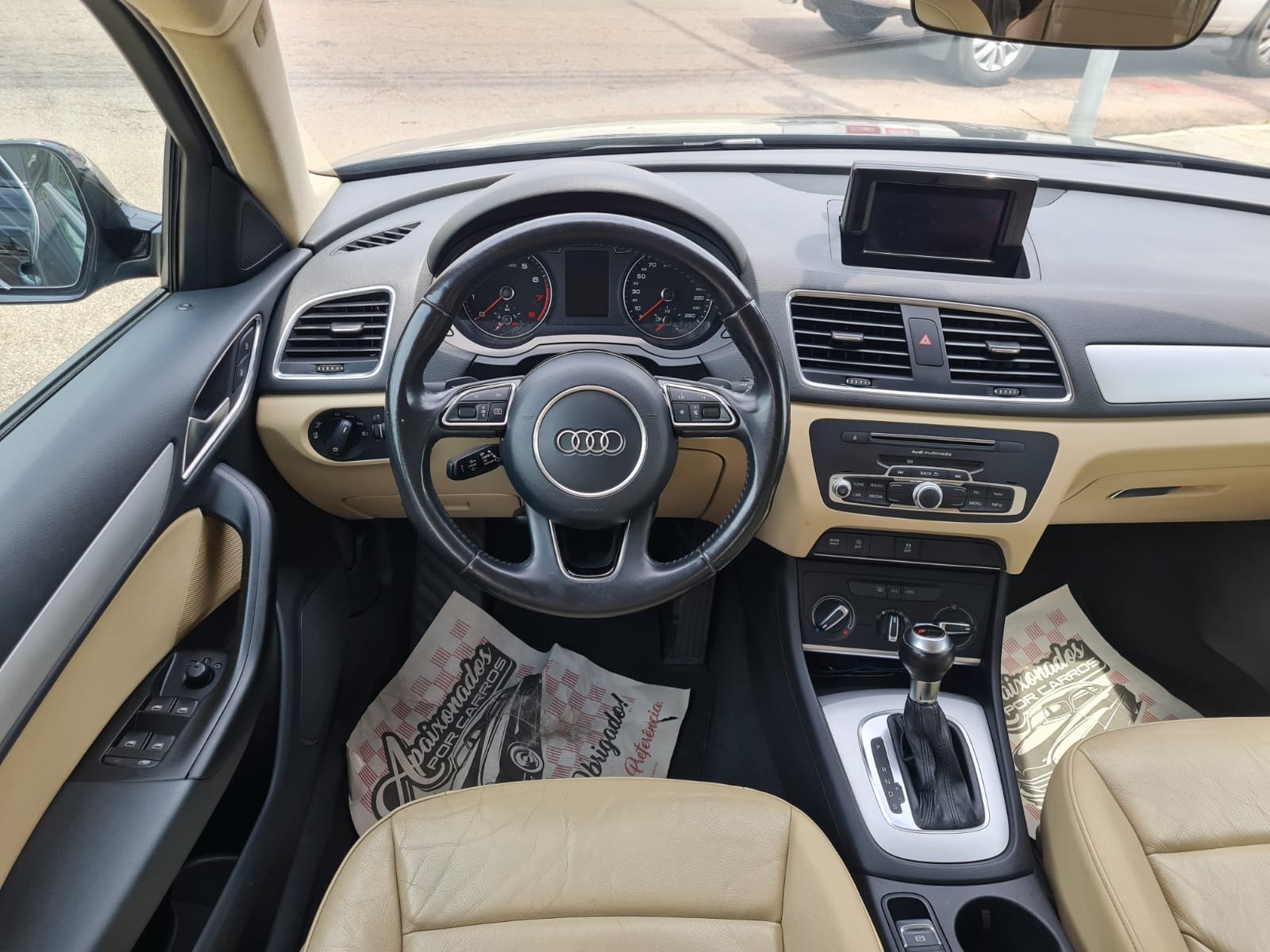 Audi Q3 Attraction 1.4 Turbo Flex