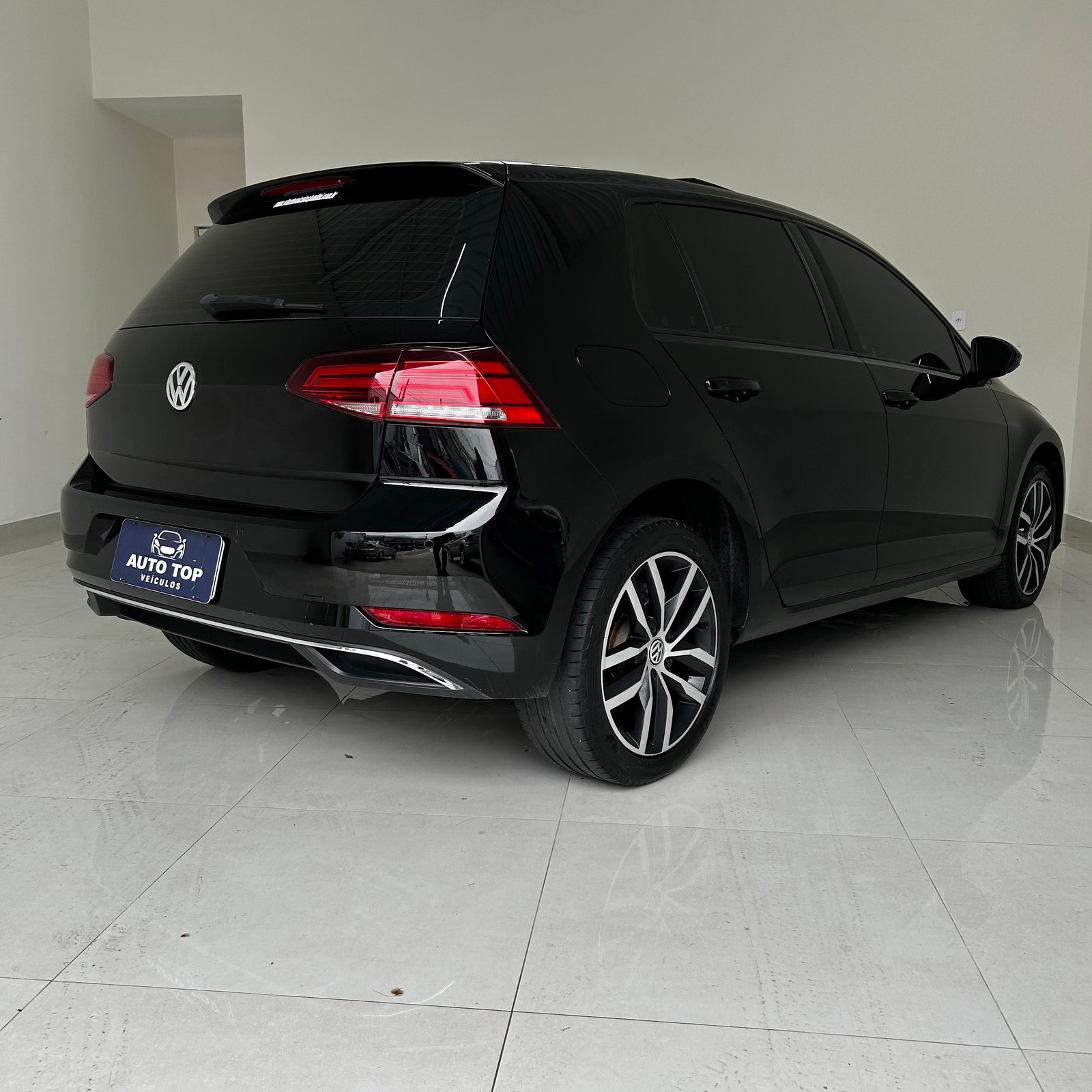 VOLKSWAGEN GOLF 200 TSI 2018
