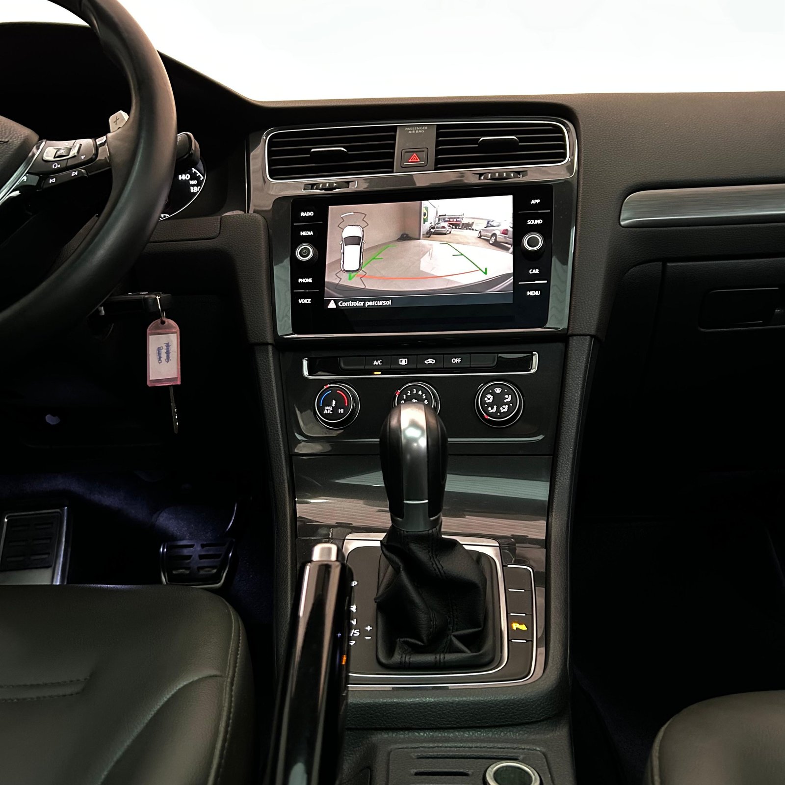 VOLKSWAGEN GOLF 200 TSI 2018