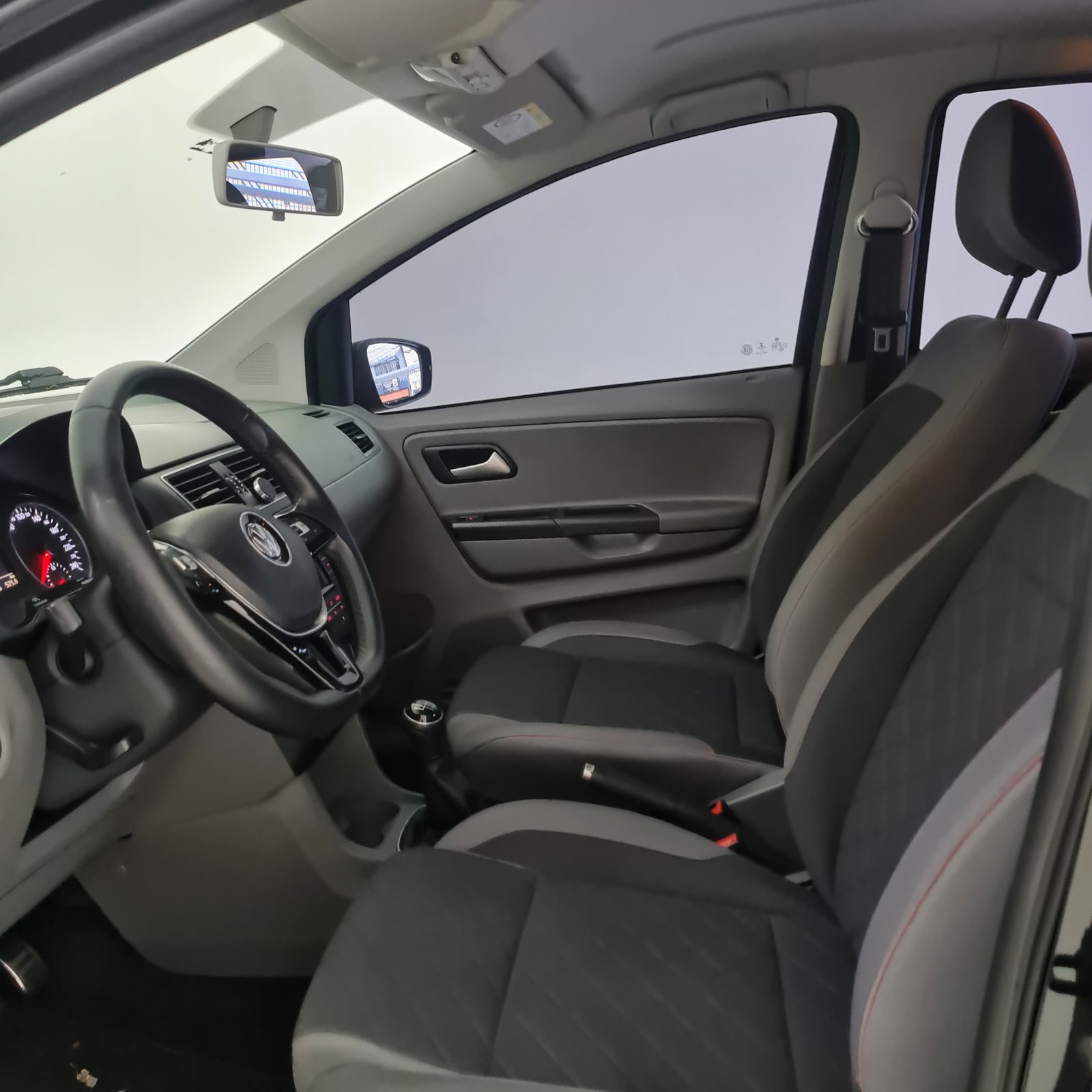 VW FOX HIGHLINE 1.6 2016